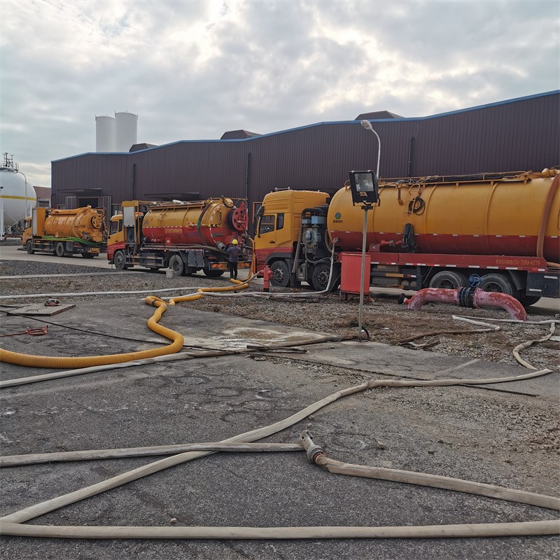 普兰污水池清理